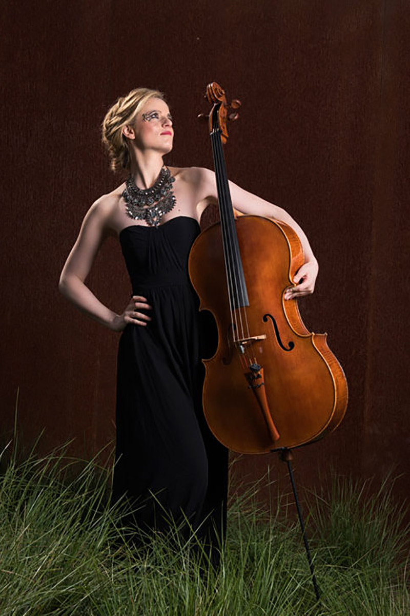 Musica Justine 800x1200