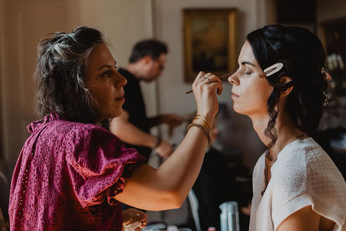Crédit photo : Jordan Dupuy Mise en beauté lors d'événements festifs